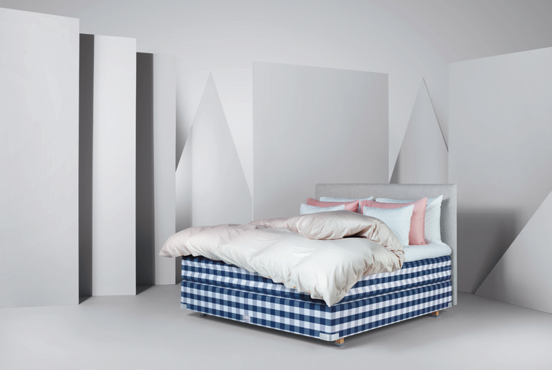 Photo of hastens bed 
